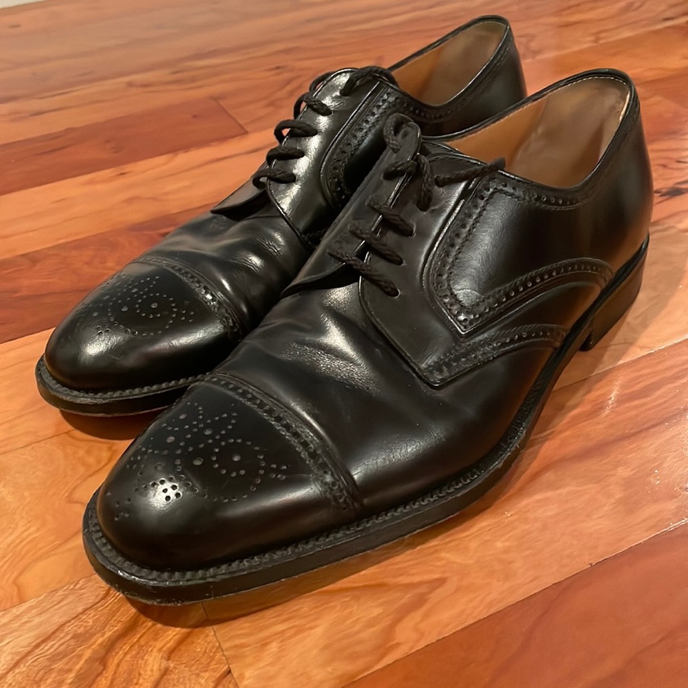 Amadeo Testoni Black Leather Cap-Toe Oxford Shoes